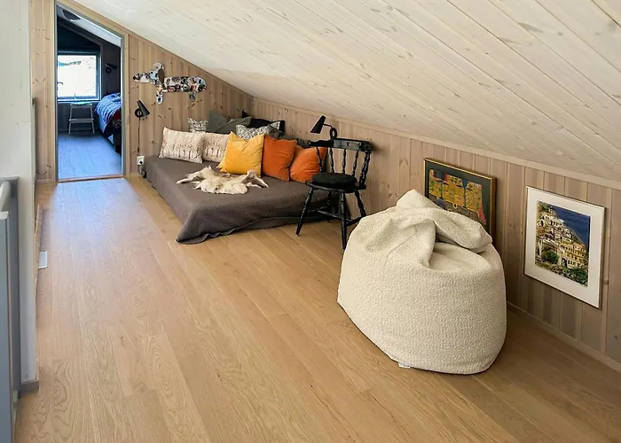 Architect Designed With Panoramic Views * Al